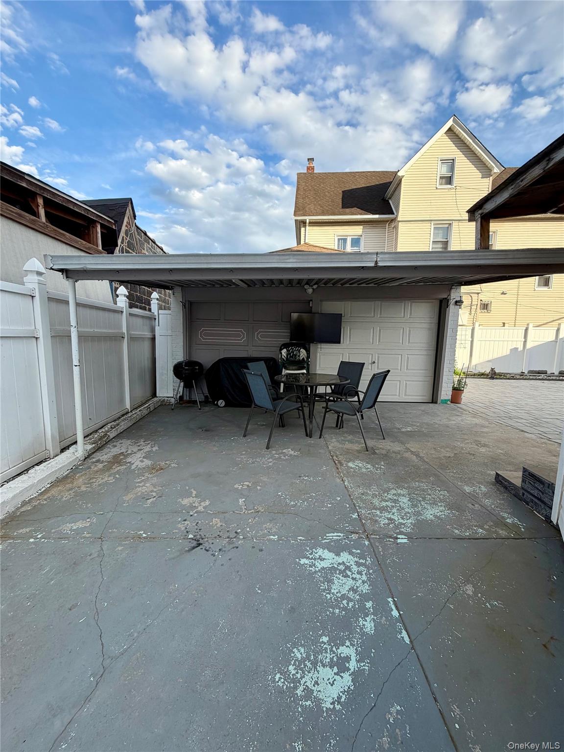 10204 97th Avenue Property Photo 18