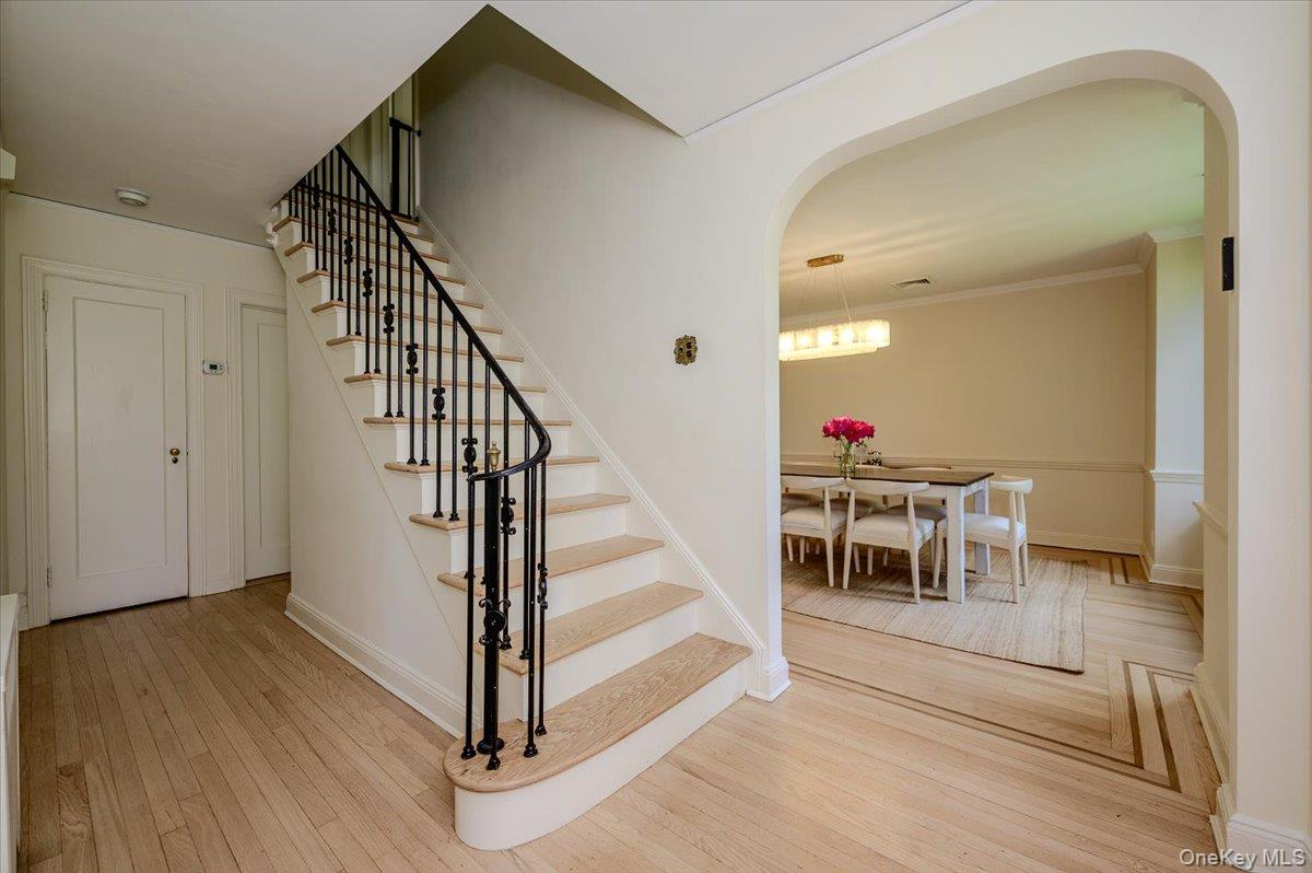 8 Parkside Drive Property Photo 5