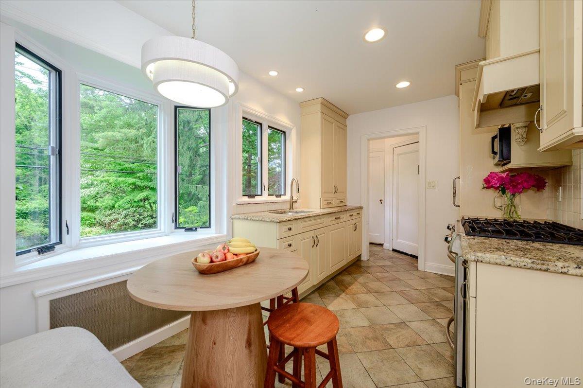 8 Parkside Drive Property Photo 13