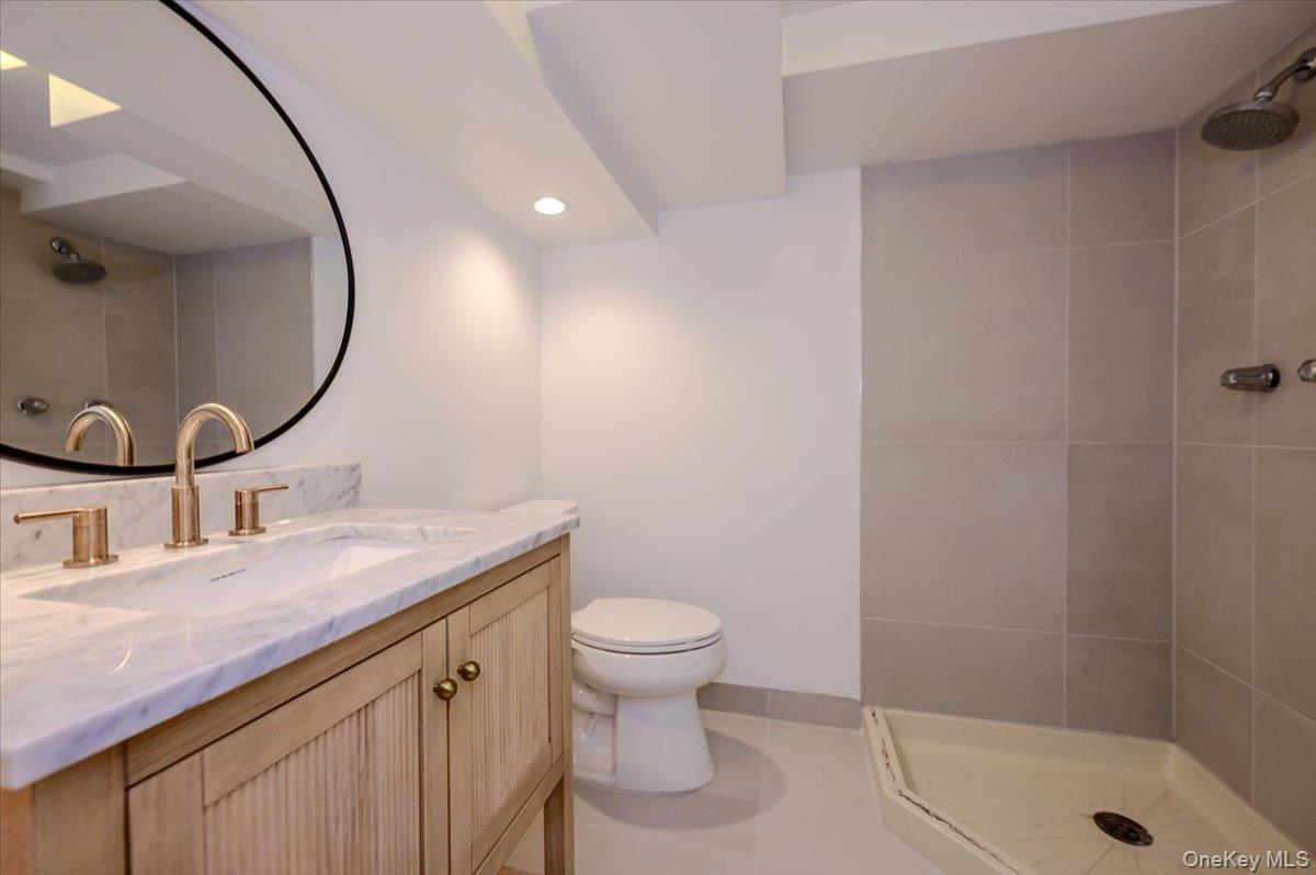 8 Parkside Drive Property Photo 16
