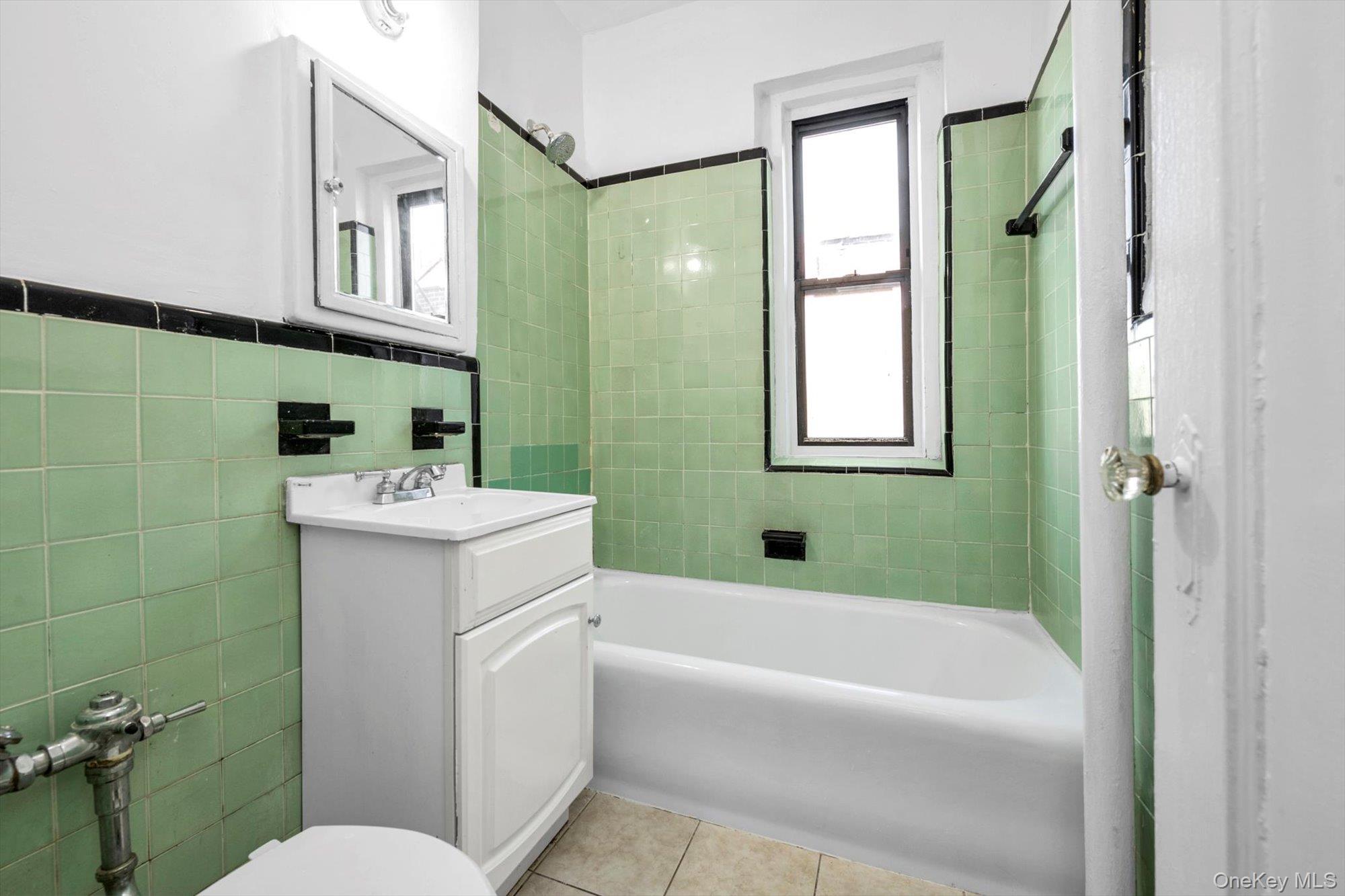 83-44 Lefferts Boulevard 6c Property Photo 13
