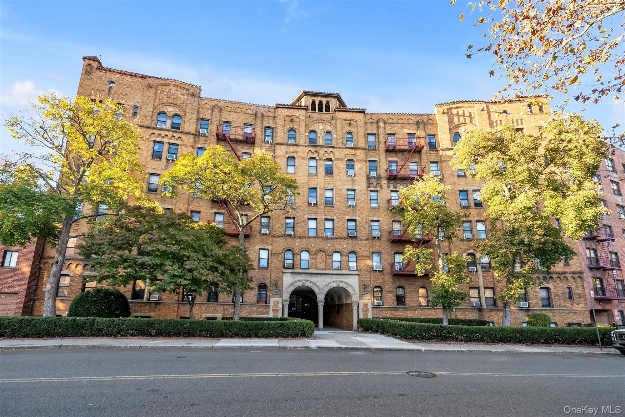 83-44 Lefferts Boulevard 6c Property Photo 17