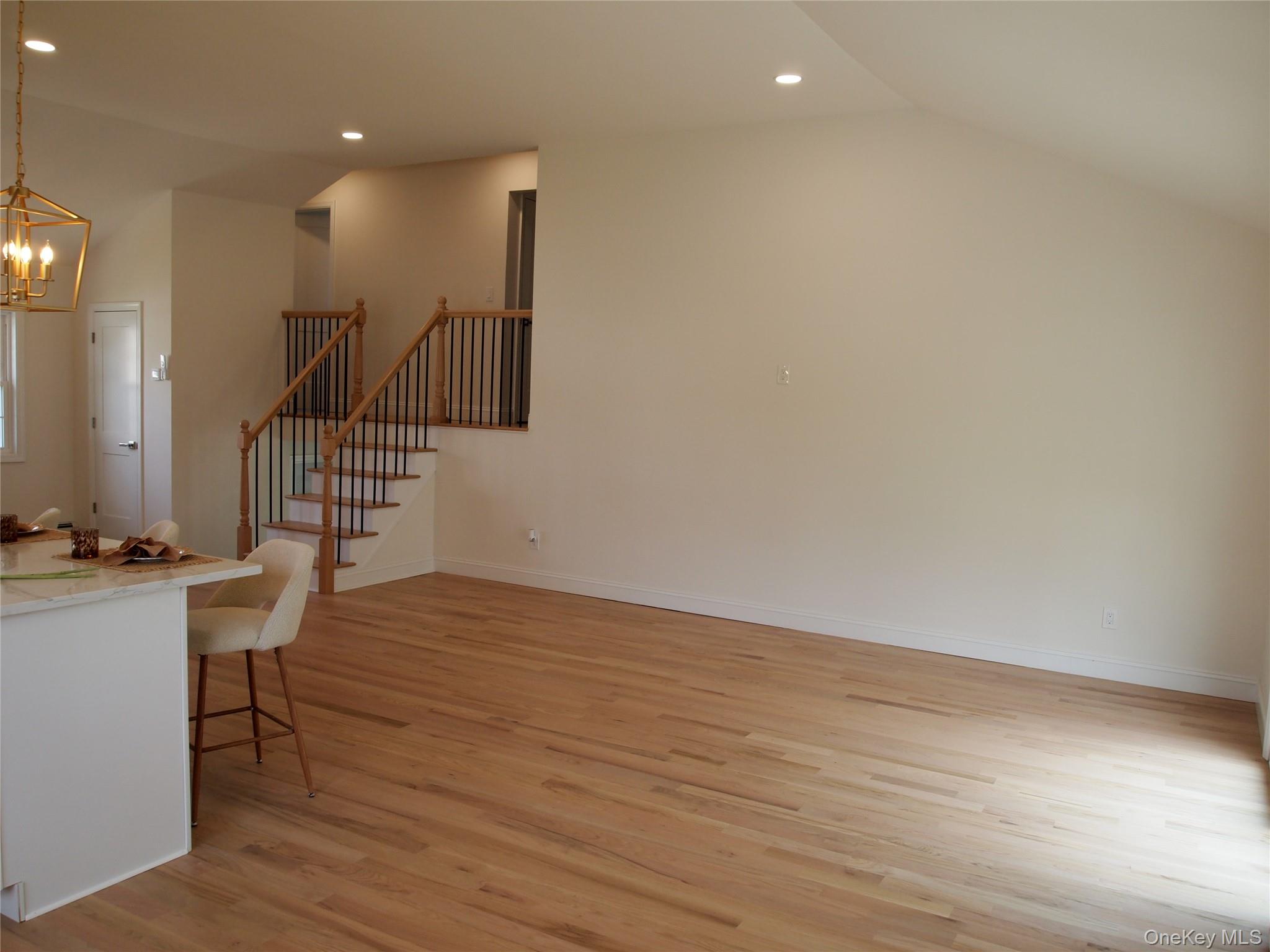 9 N Walnut Place Property Photo 11