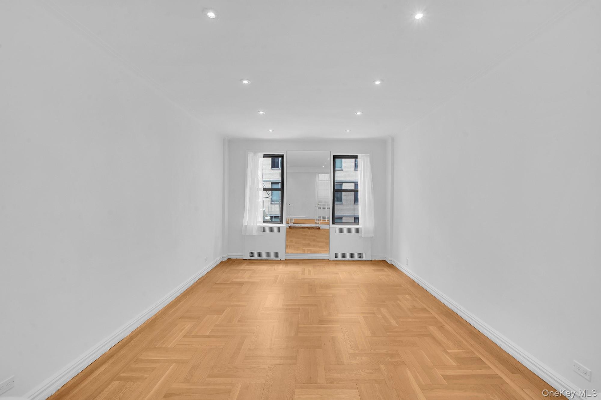 225 W 25th Street 5k Property Photo 2