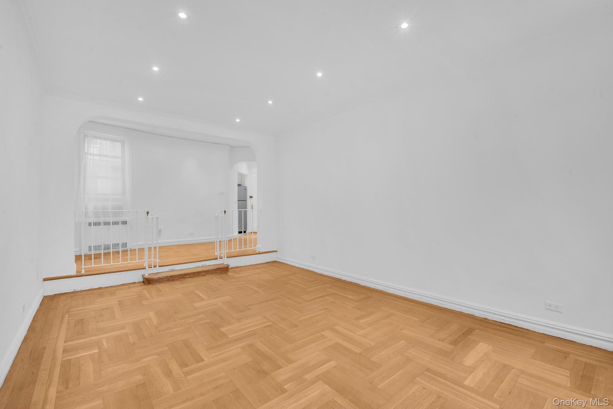 225 W 25th Street 5k Property Photo 7