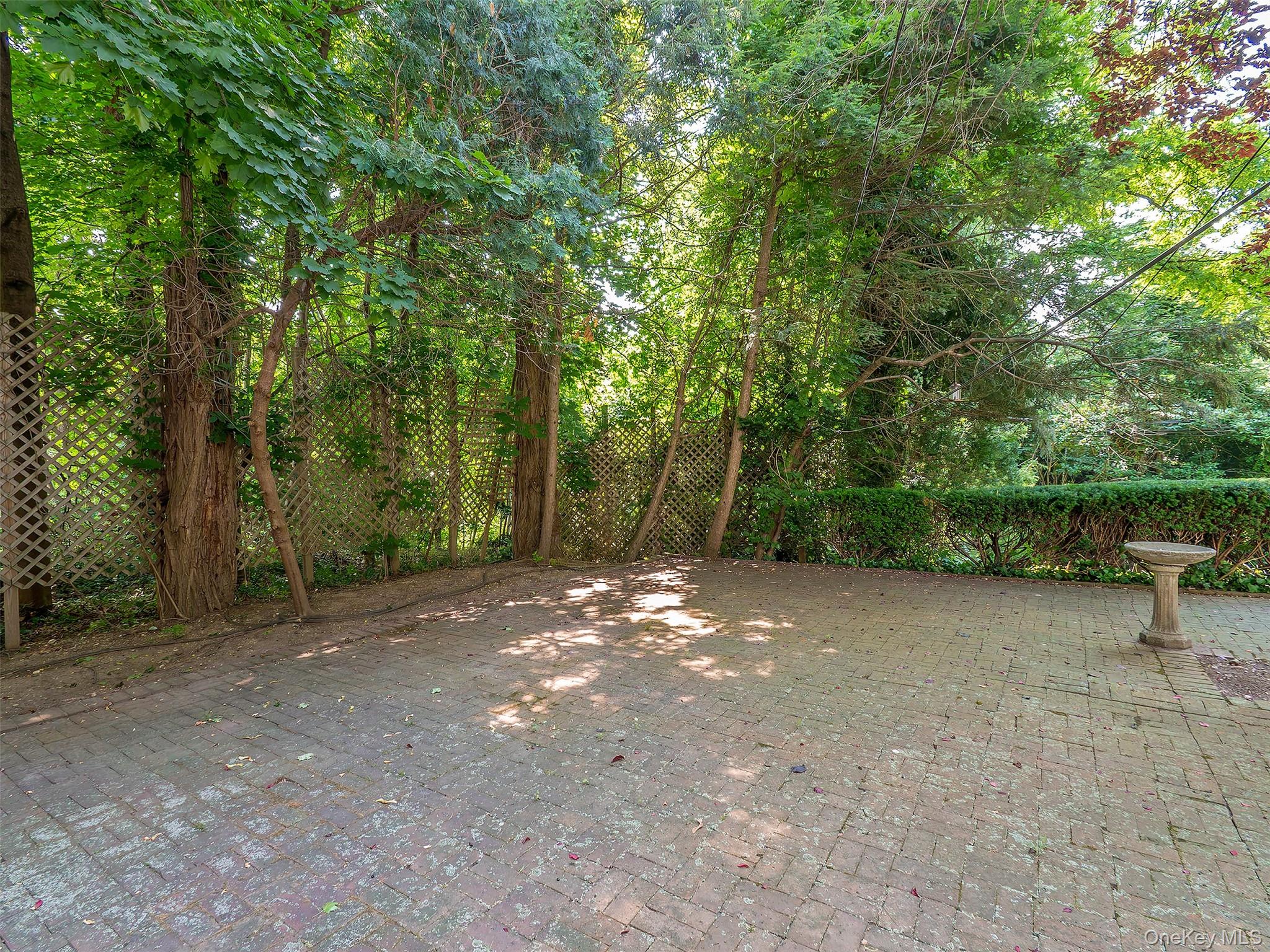 10 Amherst Road Property Photo 15