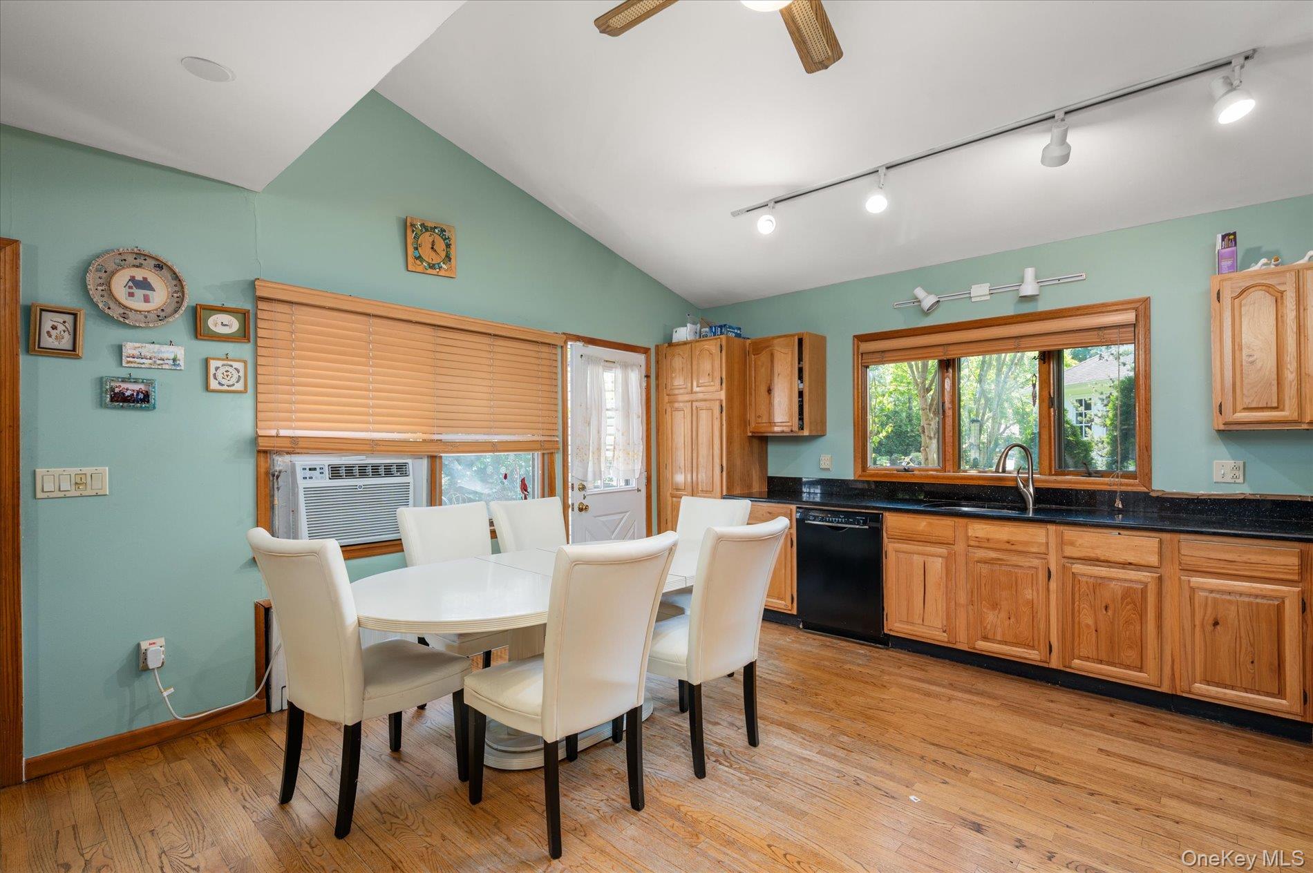 1045 Stanton Avenue Property Photo 6