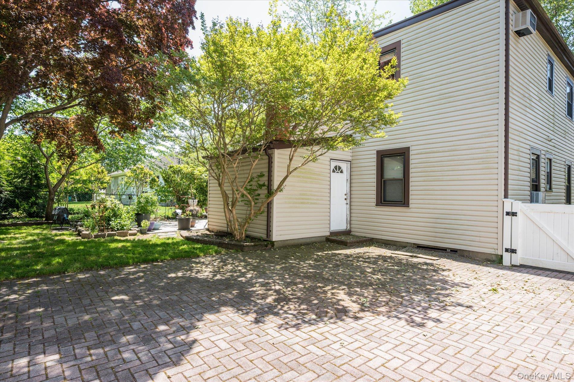 1045 Stanton Avenue Property Photo 20