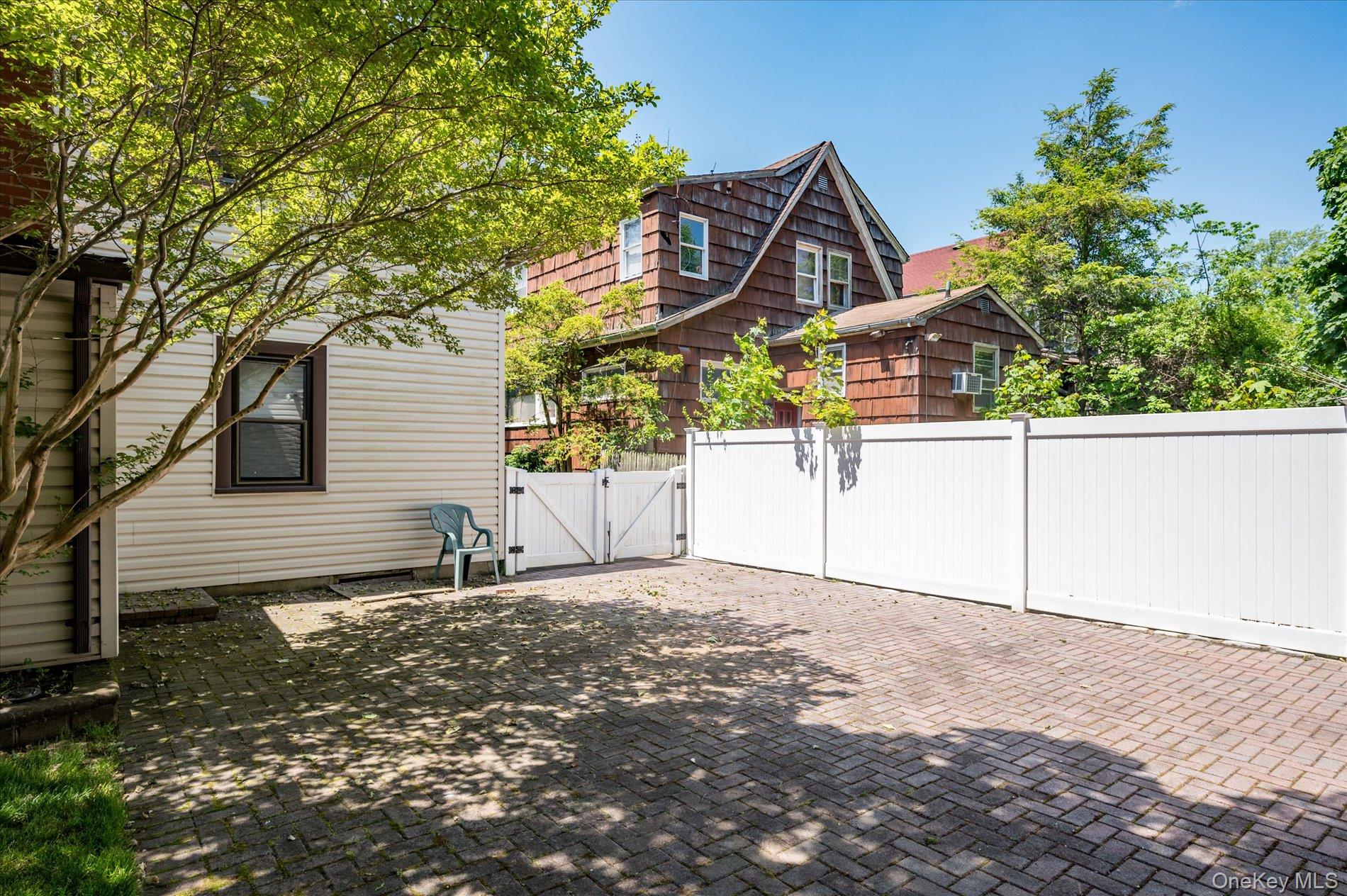 1045 Stanton Avenue Property Photo 25