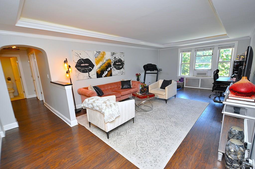 280 Bronxville Road 4o Property Photo 4