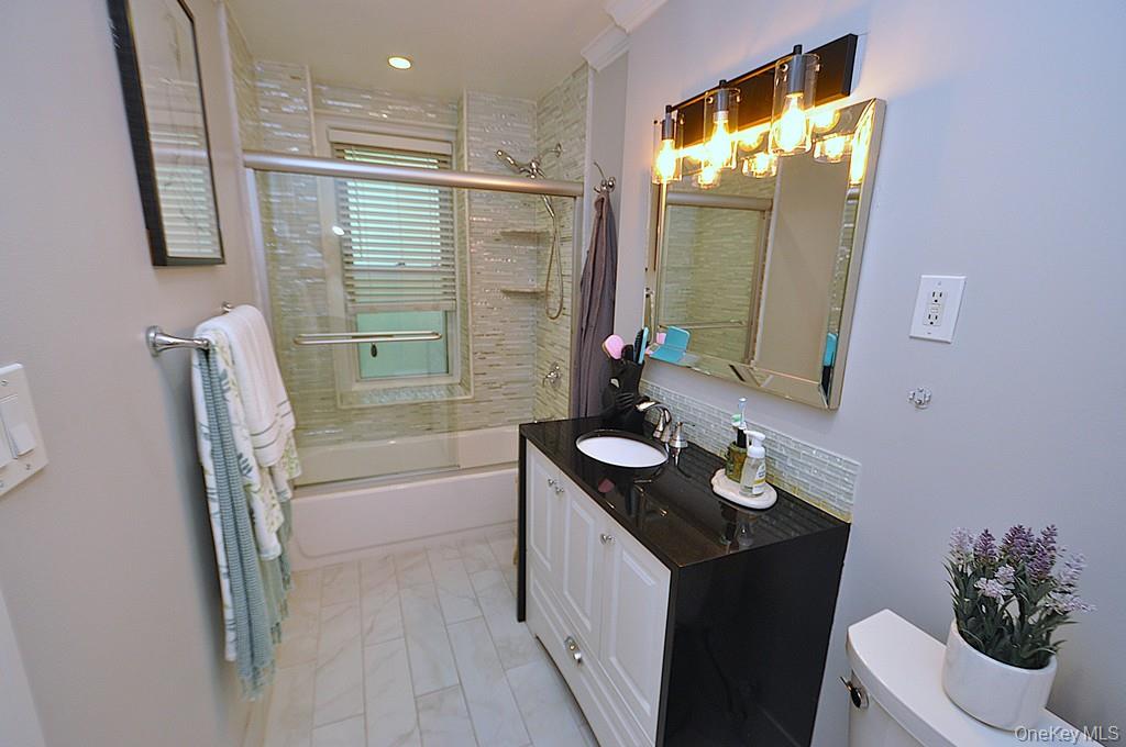 280 Bronxville Road 4o Property Photo 5