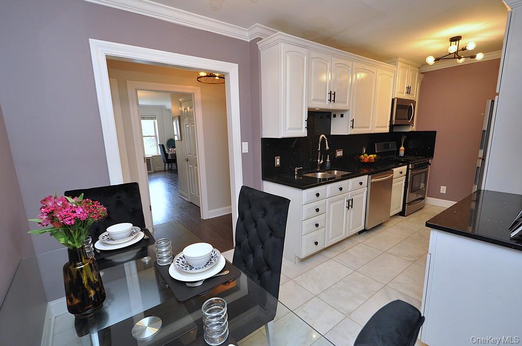 280 Bronxville Road 4o Property Photo 9