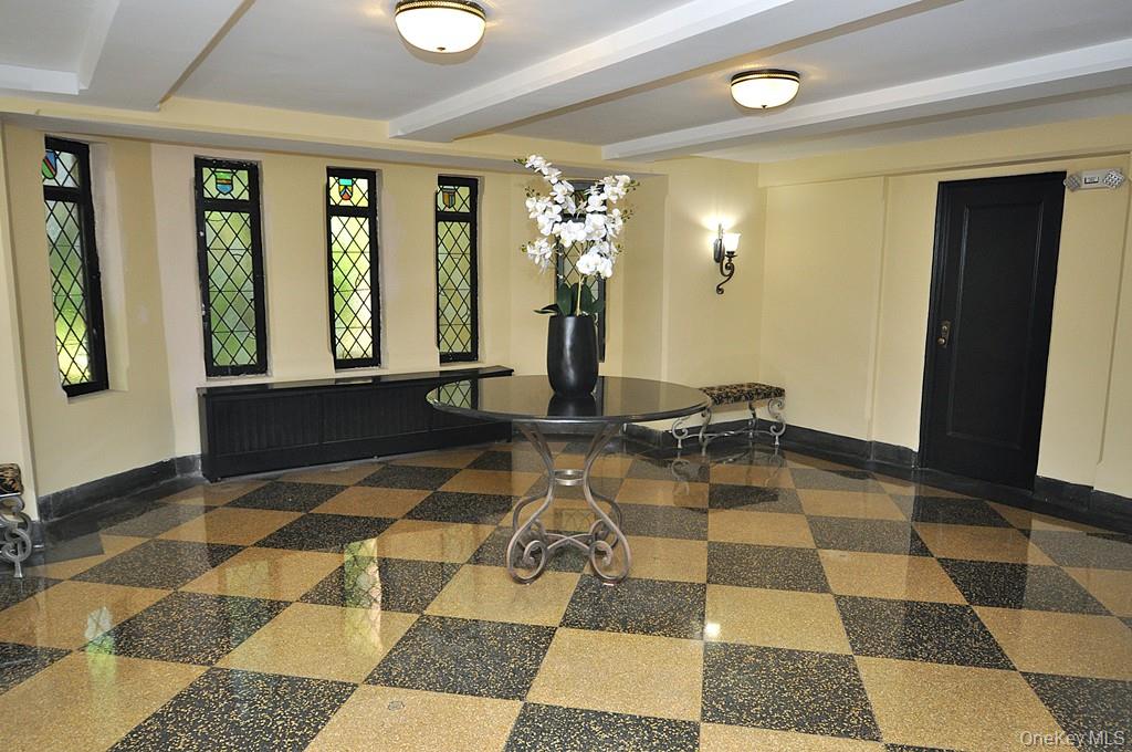 280 Bronxville Road 4o Property Photo 19