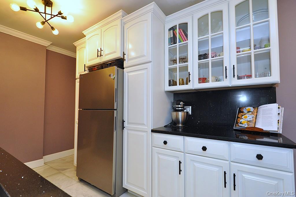 280 Bronxville Road 4o Property Photo 26