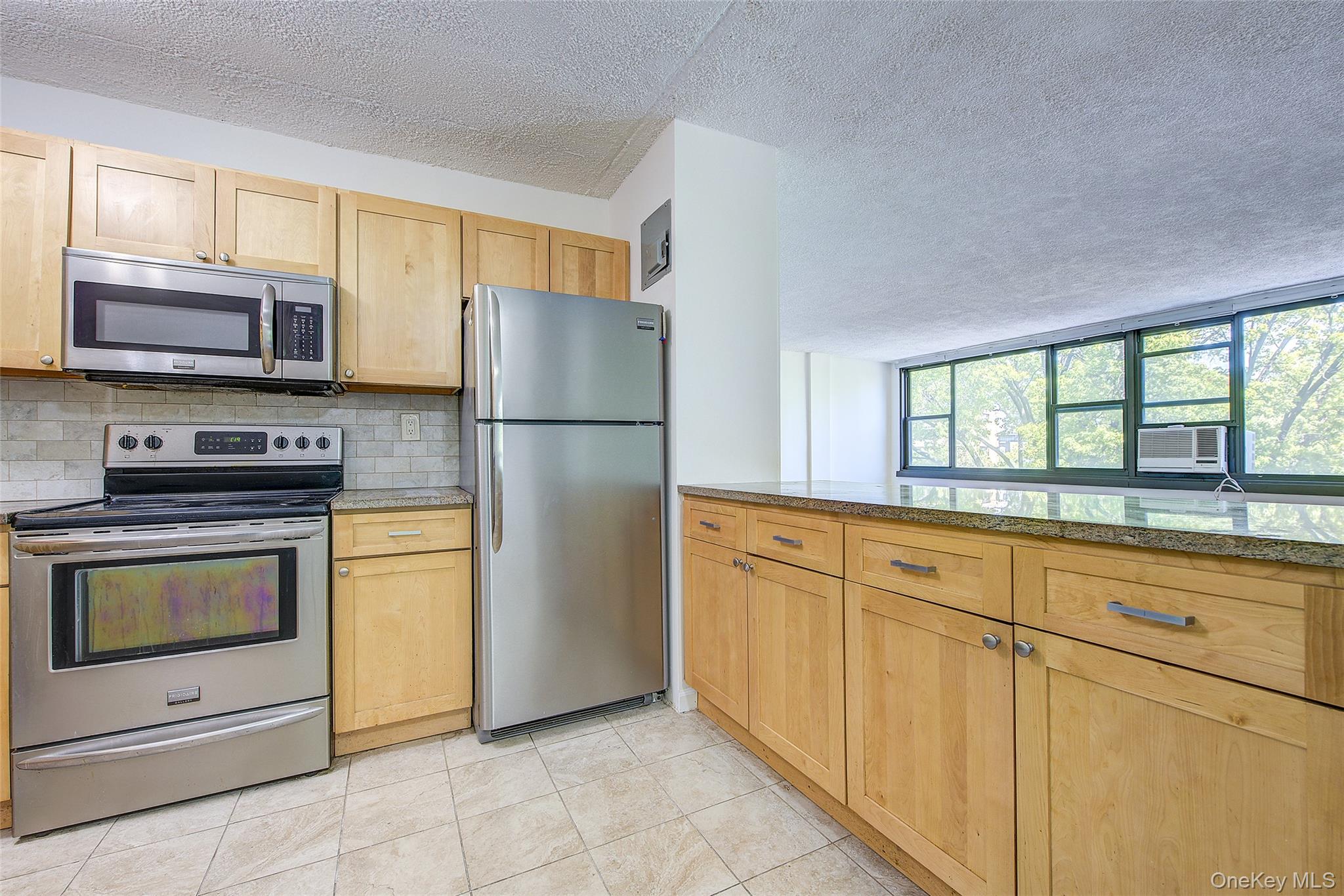 10-10 166th Street 5d Property Photo 10