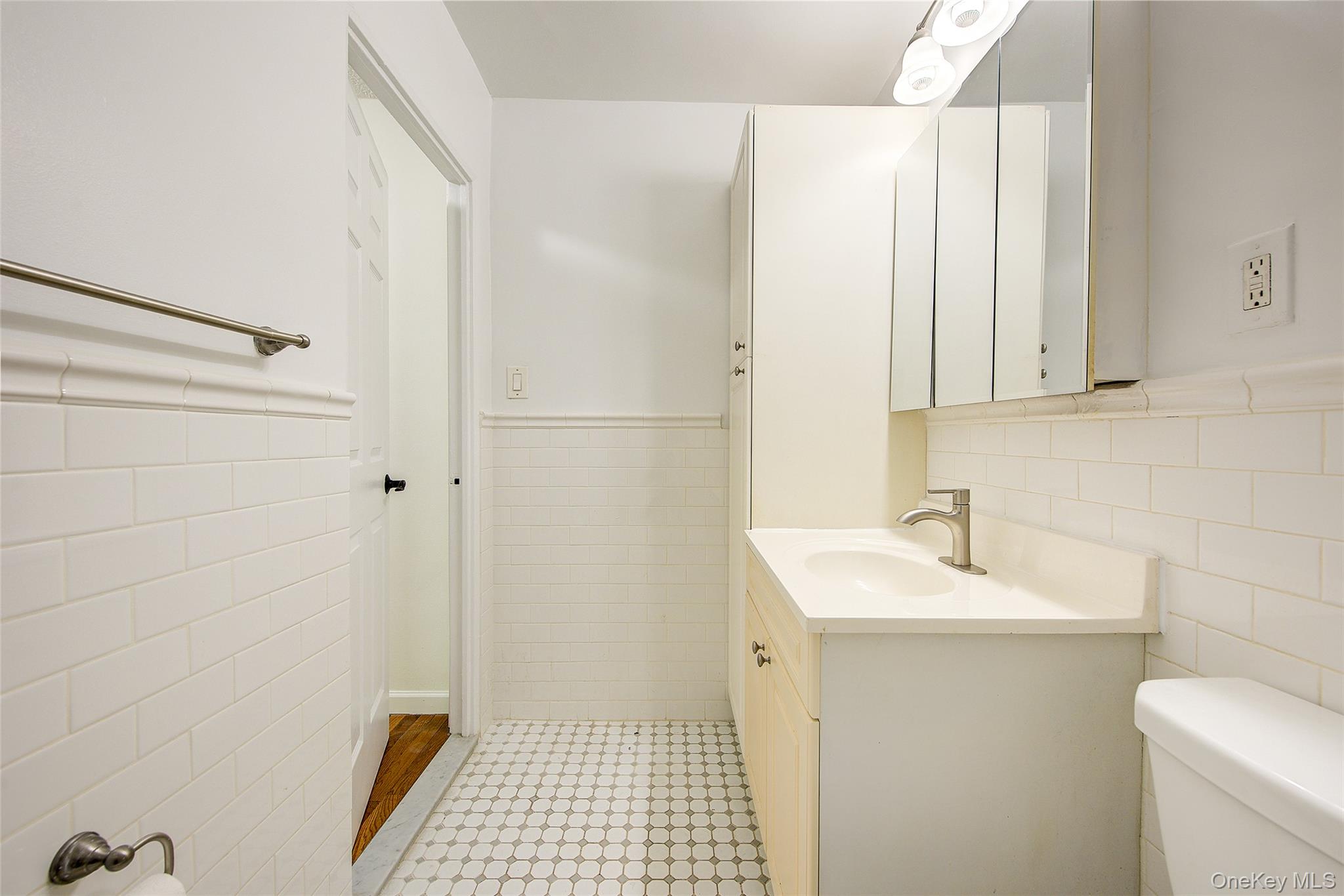 10-10 166th Street 5d Property Photo 18