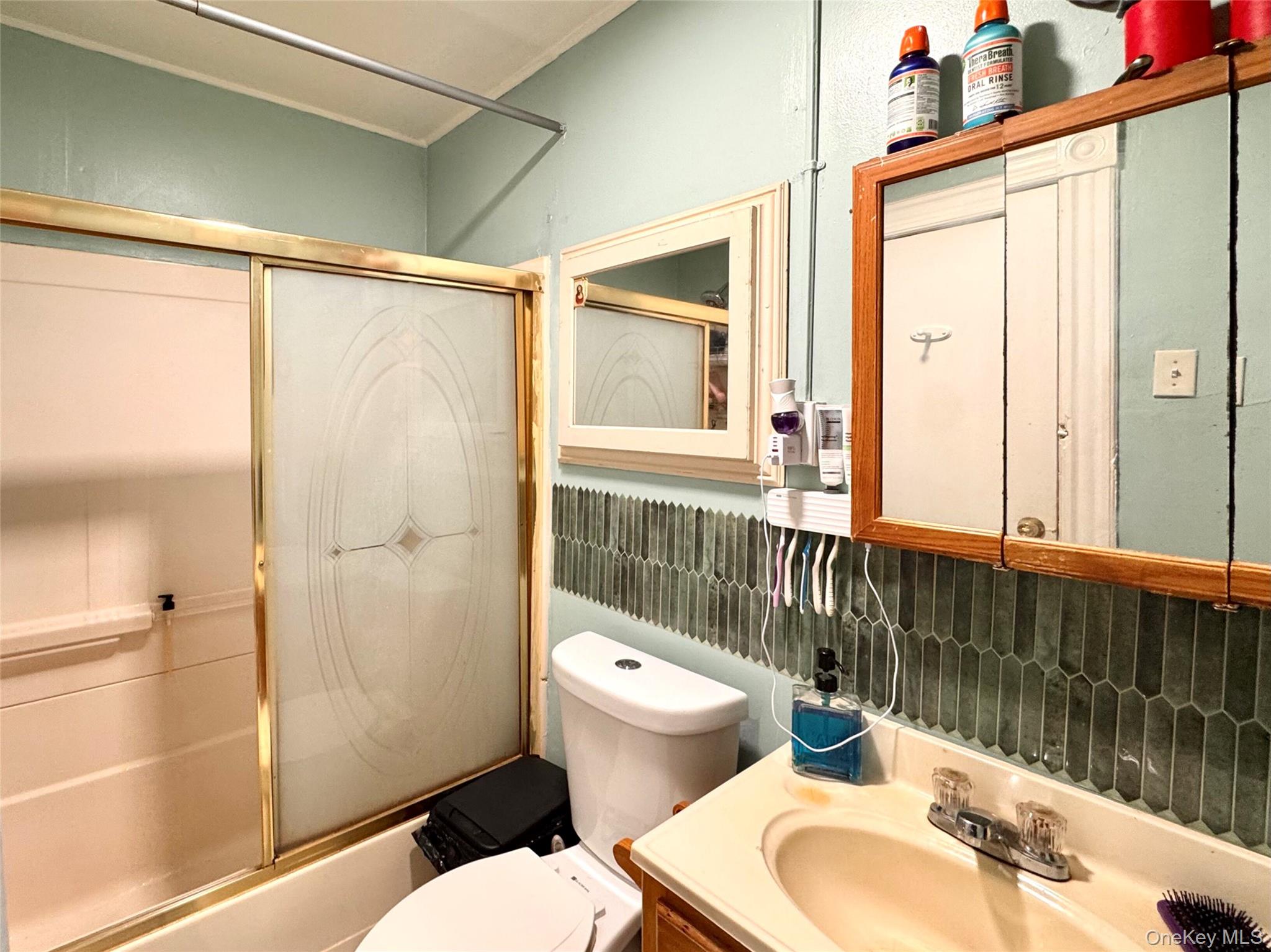 49 Benkard Avenue Property Photo 10