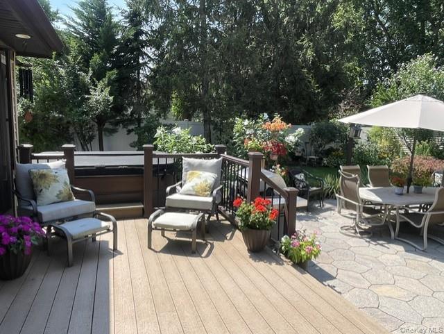 370 Avenue A Property Photo 8