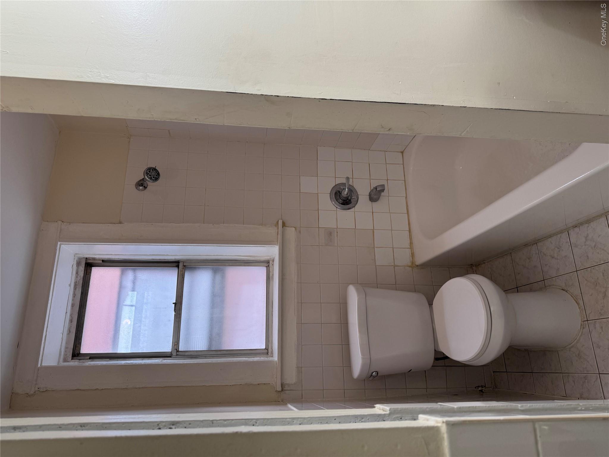 249 Mclean Avenue 1b Property Photo 4
