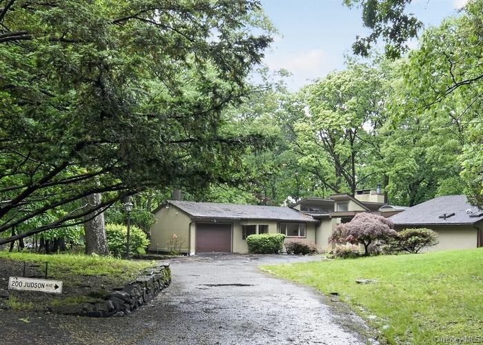 200 Judson Avenue Property Photo 1