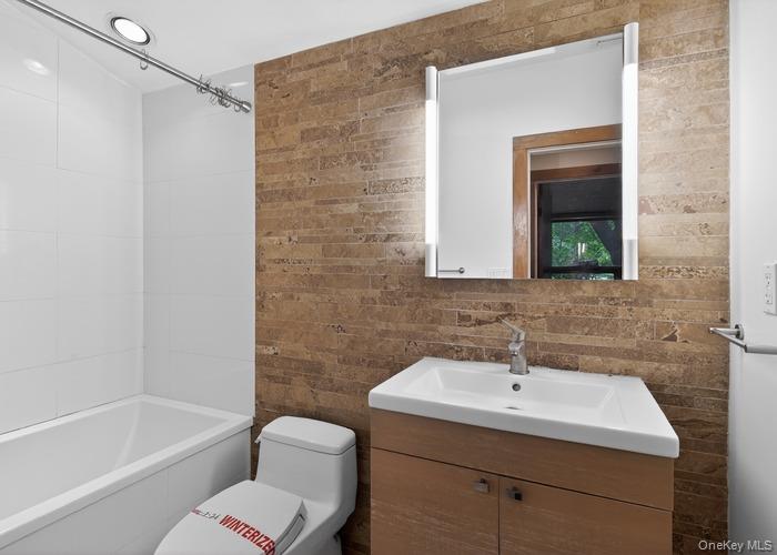200 Judson Avenue Property Photo 21