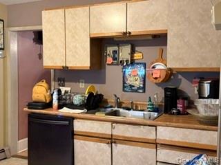 16 Willowbrook Heights Property Photo 8