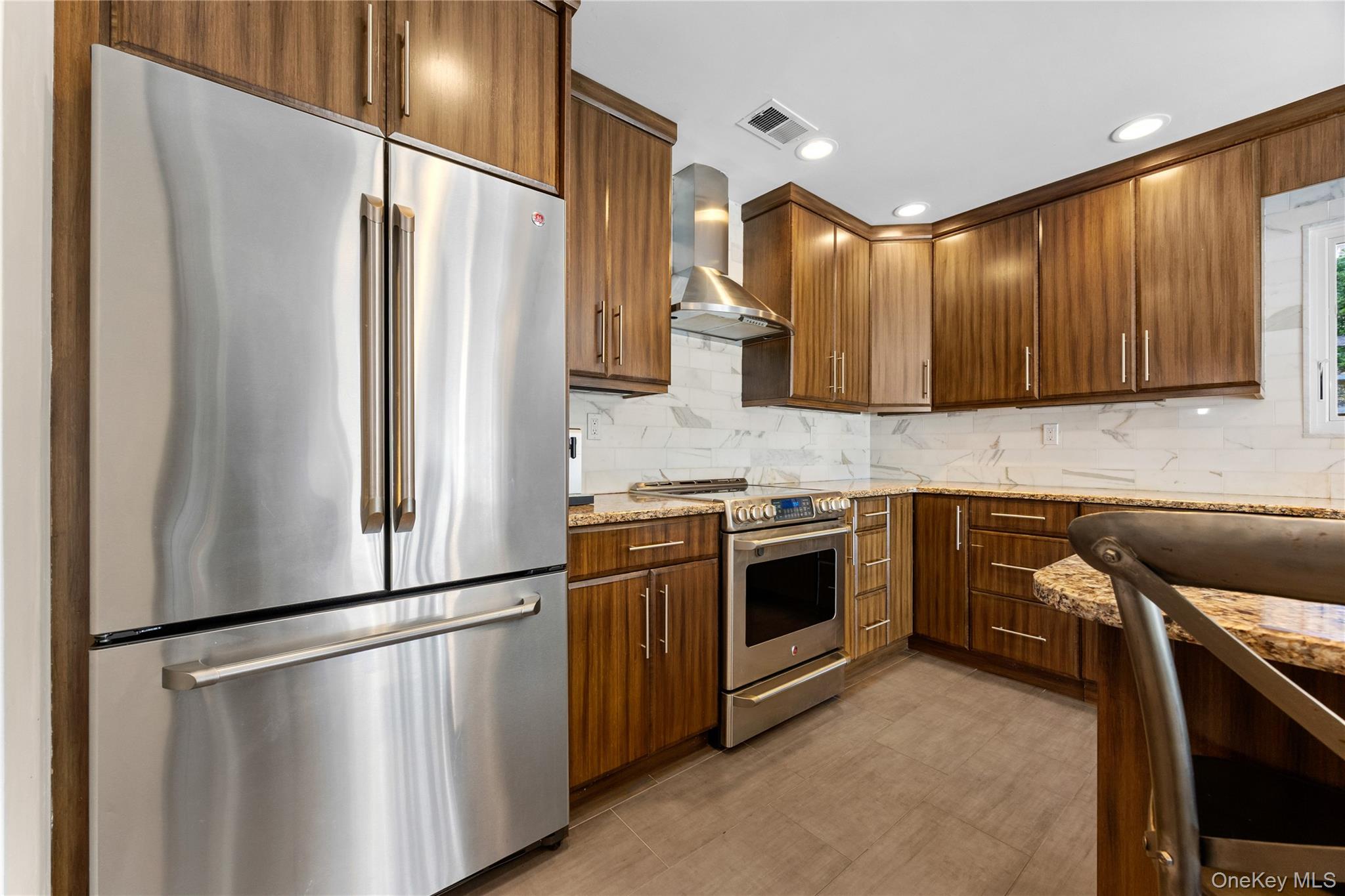246 Hamlet Drive Property Photo 11