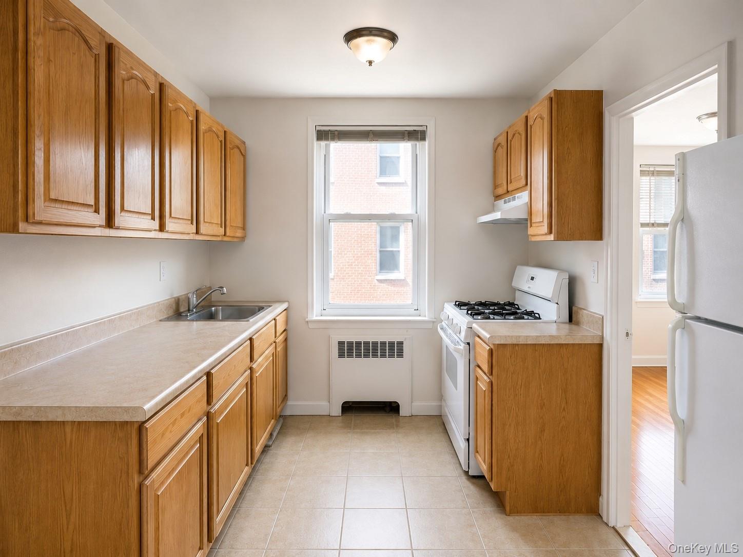 30-11 Parsons Boulevard 4o Property Photo 3