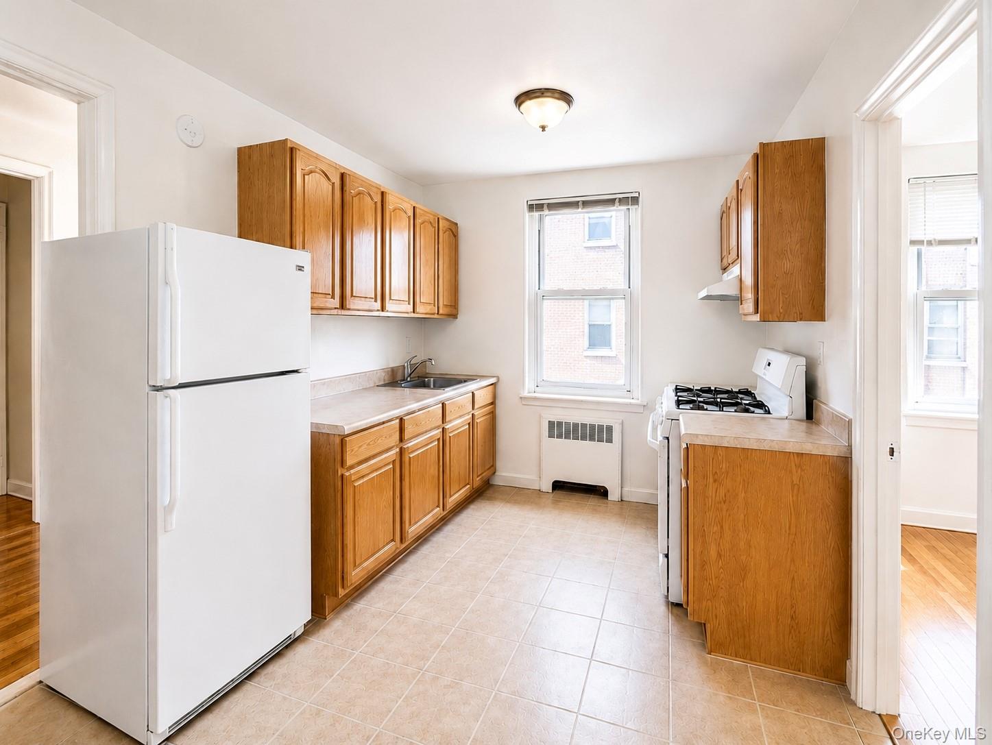 30-11 Parsons Boulevard 4o Property Photo 4