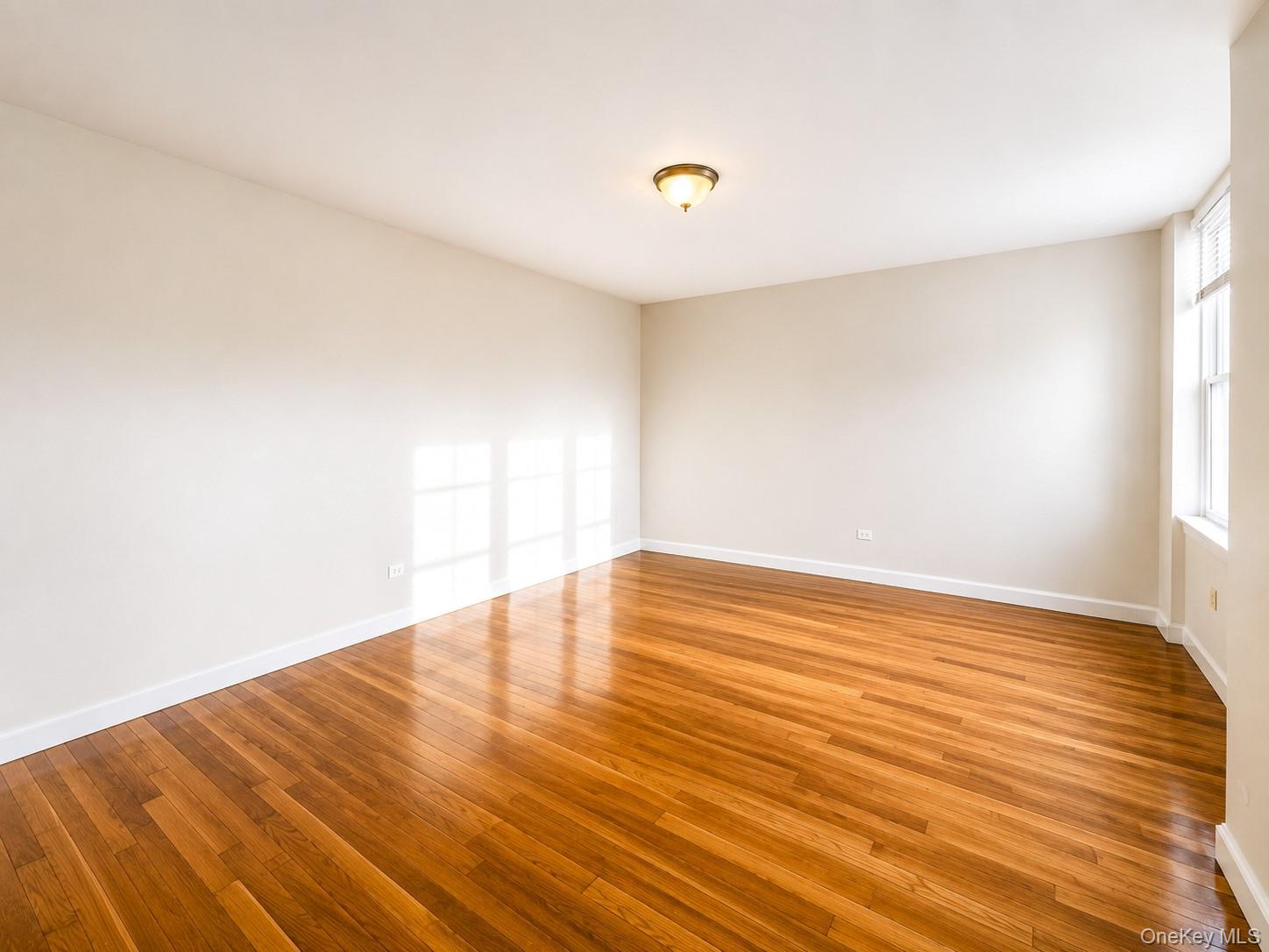 30-11 Parsons Boulevard 4o Property Photo 10
