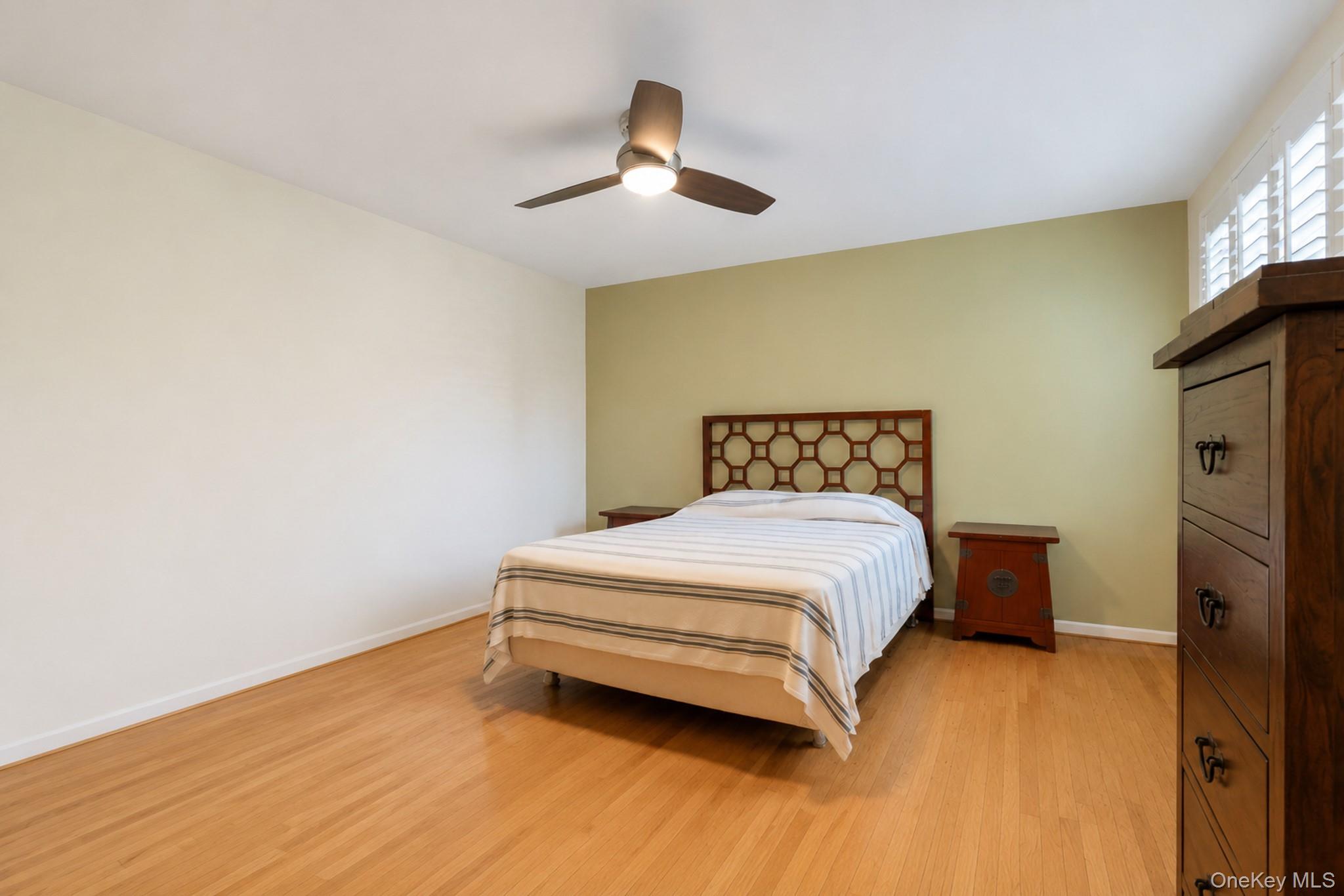 2260 Benson Avenue 1b Property Photo 5