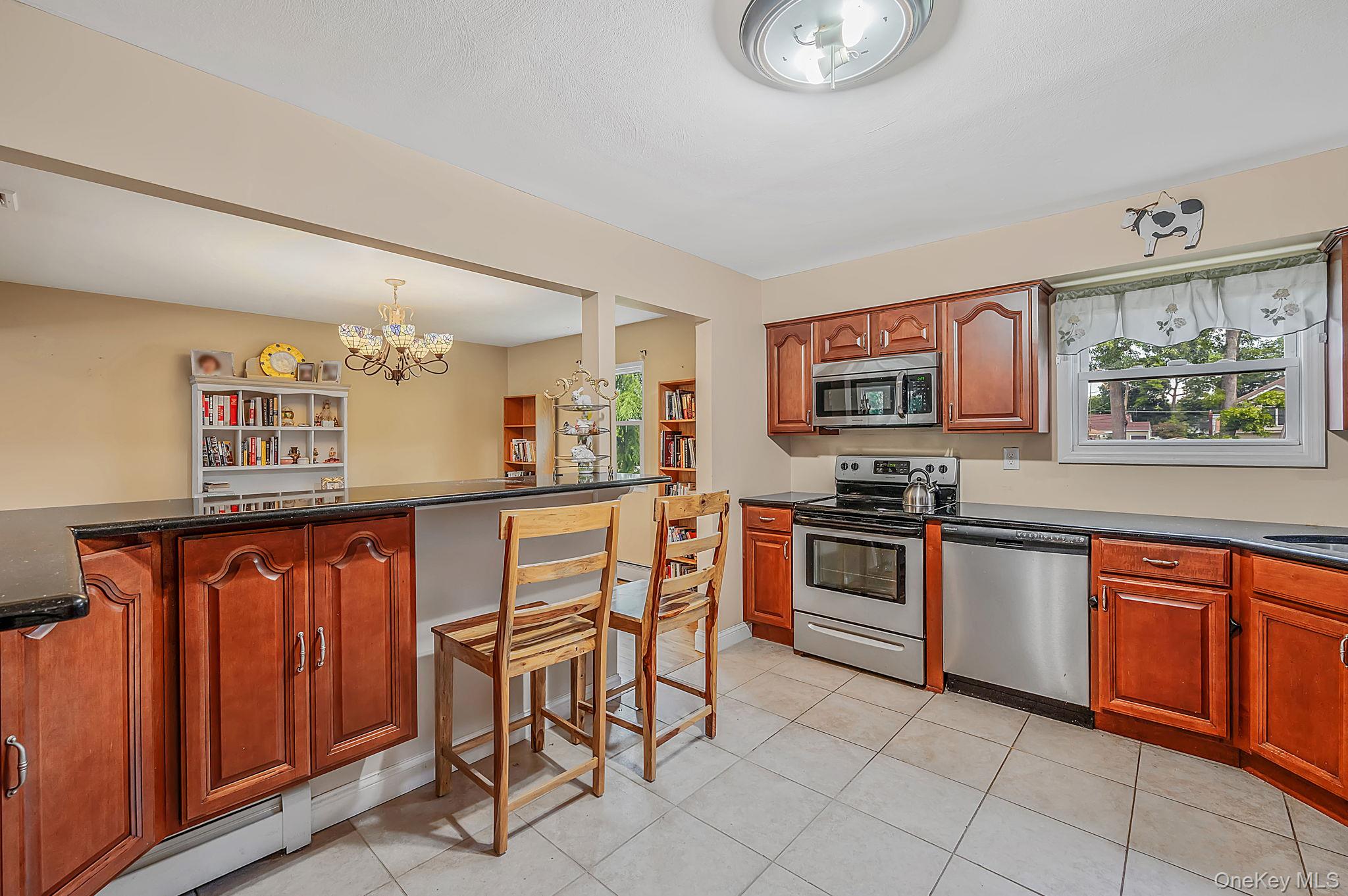 377 Montgomery Avenue Property Photo 8