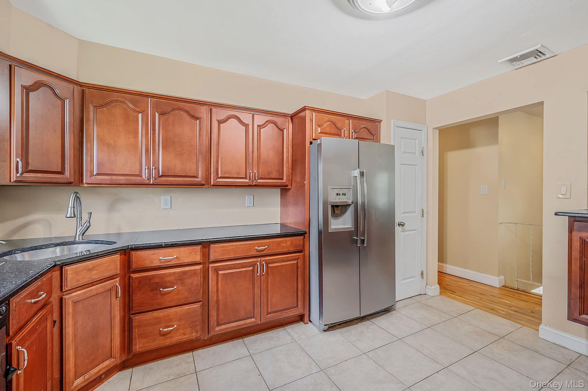 377 Montgomery Avenue Property Photo 10