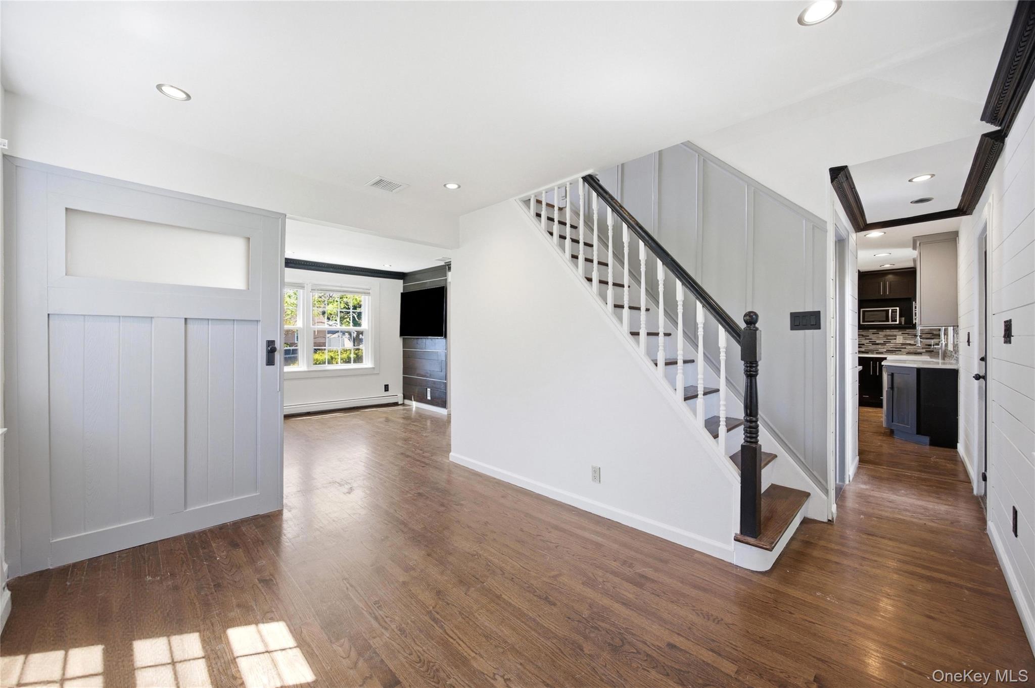 25 Parkdale Drive Property Photo 3