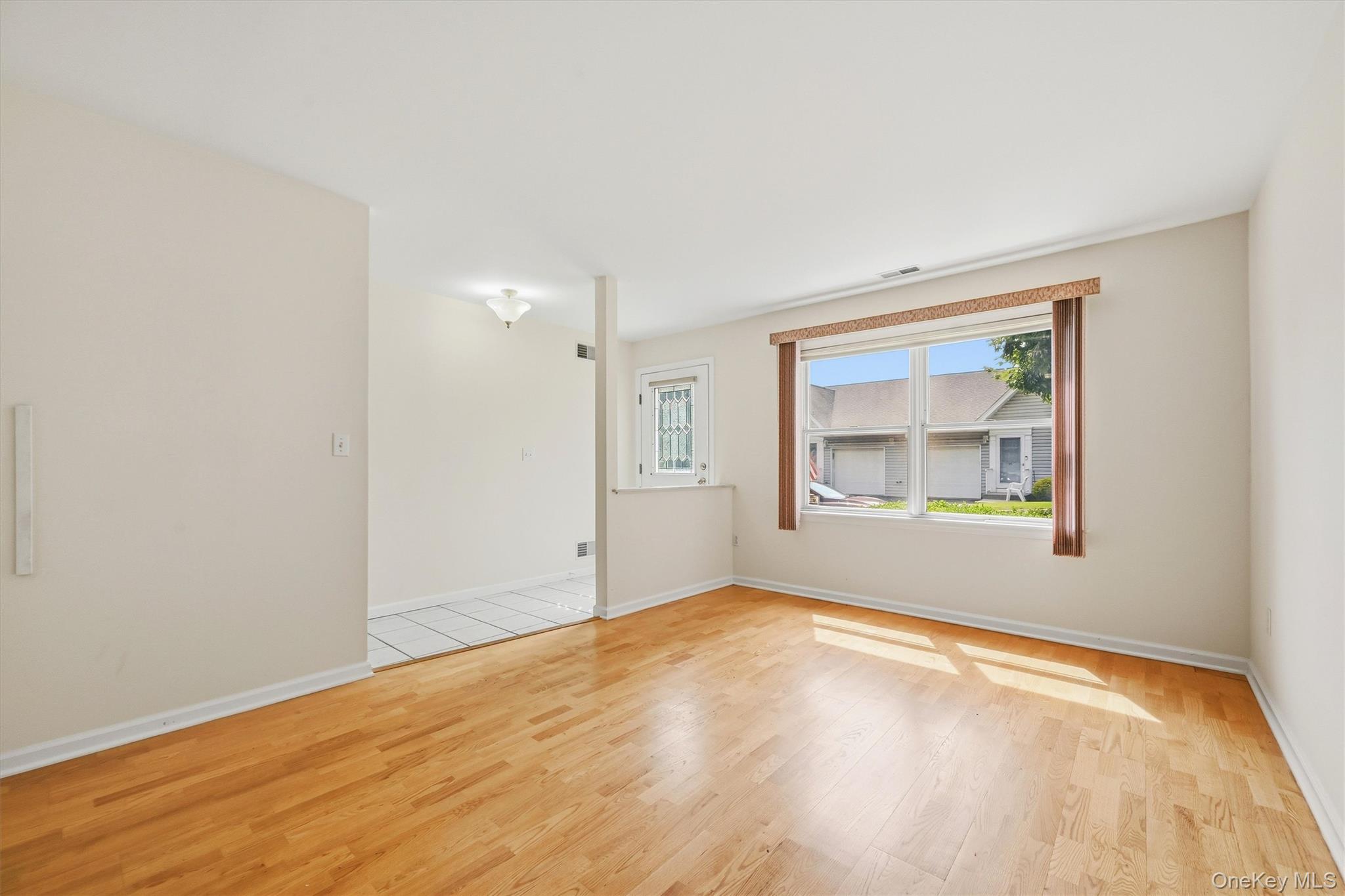 36 Windsor Circle D1 Property Photo 6