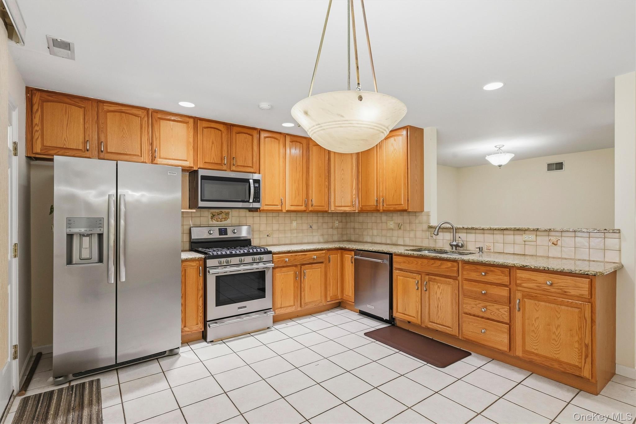 36 Windsor Circle D1 Property Photo 10