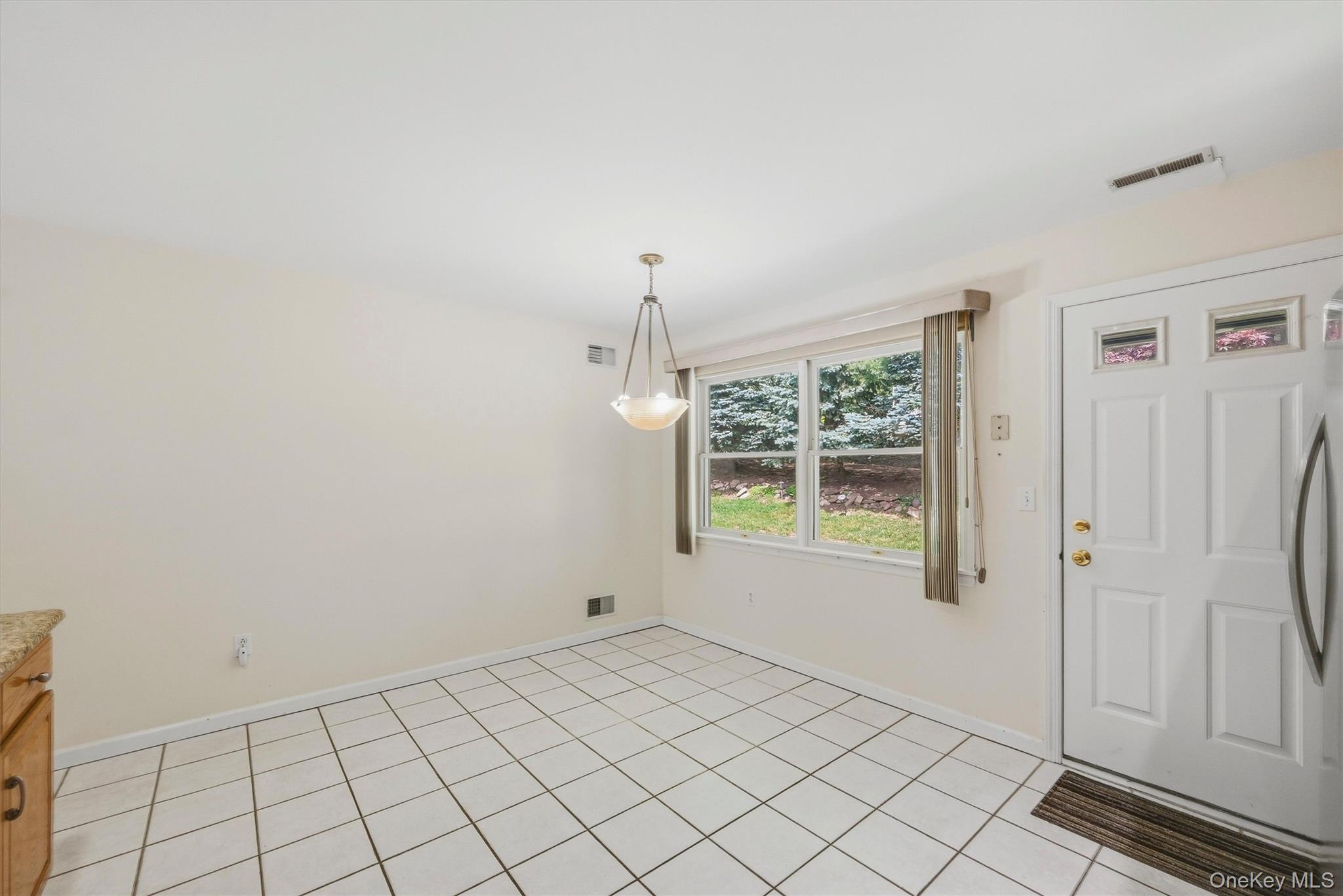 36 Windsor Circle D1 Property Photo 12