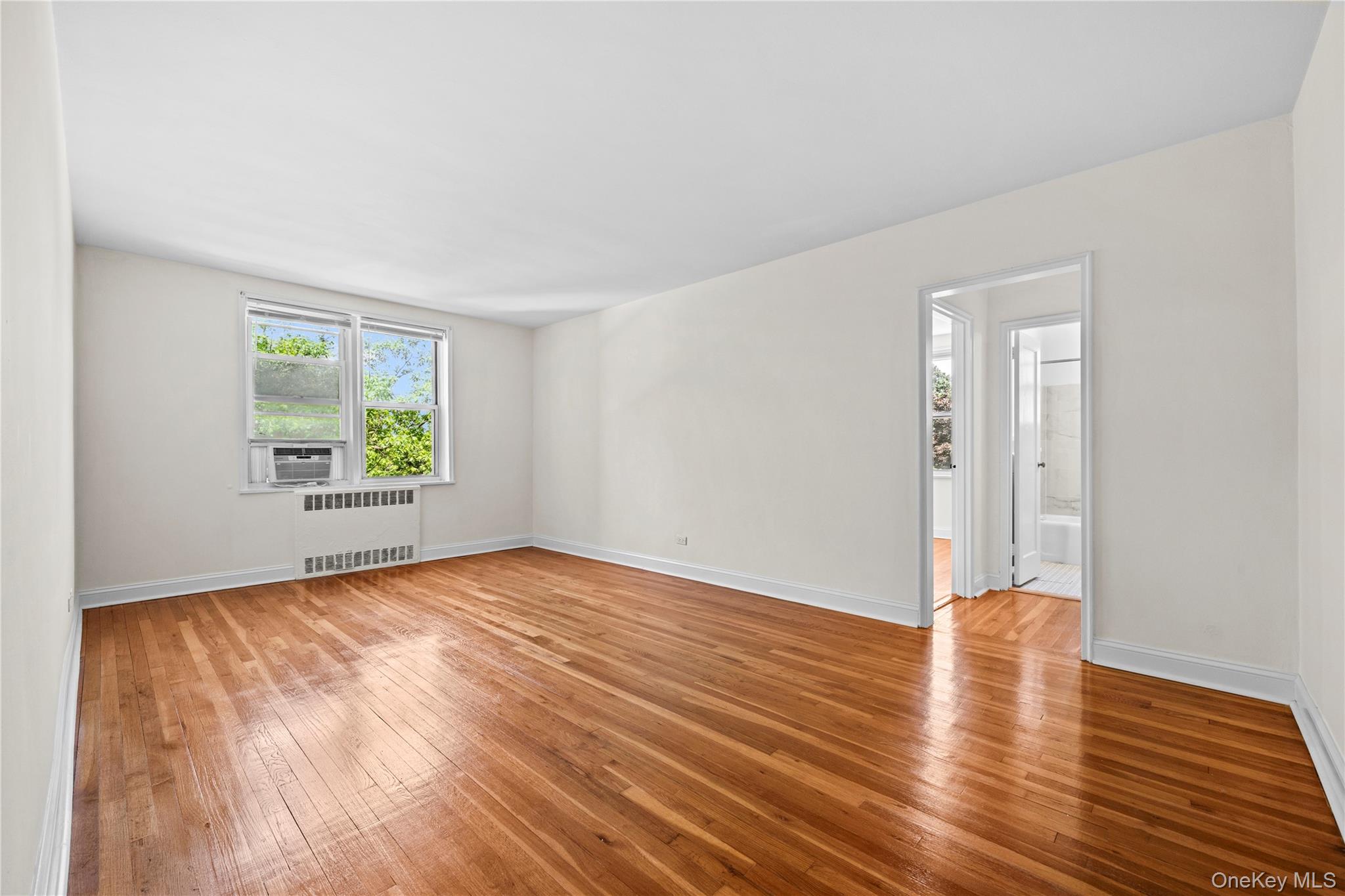 5621 Netherland Avenue 4d Property Photo 6