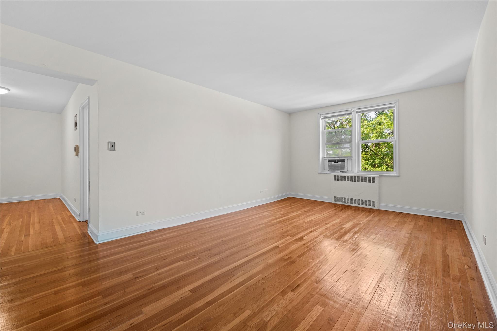 5621 Netherland Avenue 4d Property Photo 7