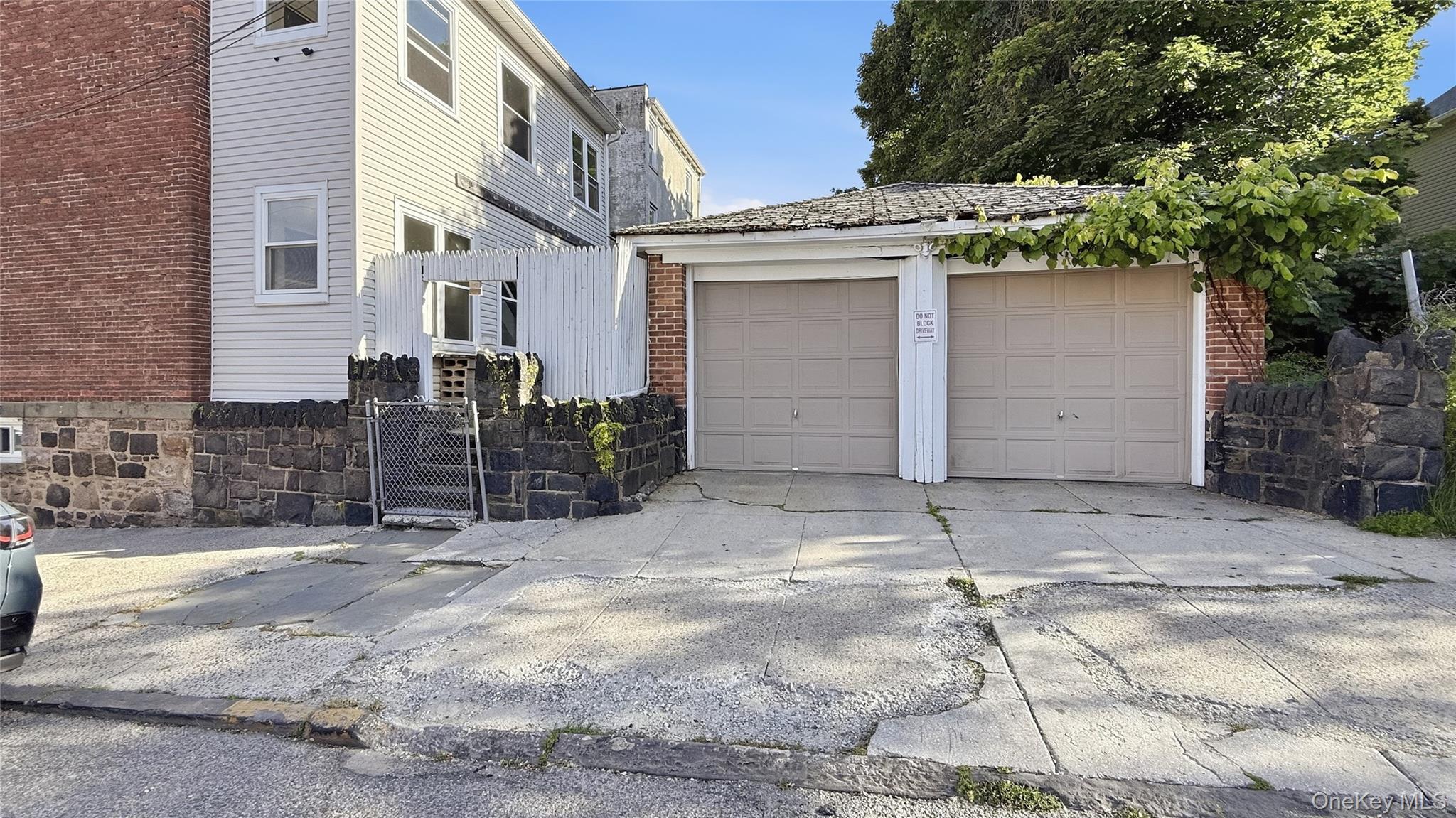 167 Voss Avenue Property Photo 22