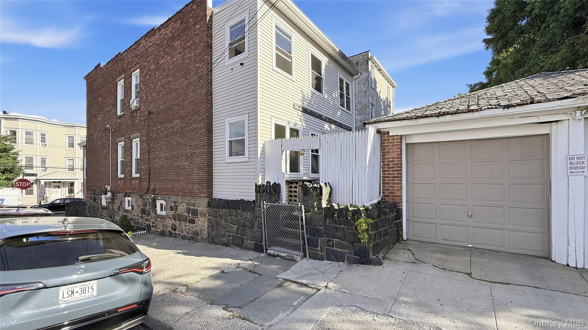 167 Voss Avenue Property Photo 24