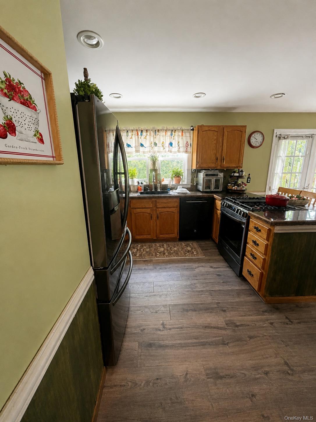 533, 531, 529 Montauk Highway Property Photo 4