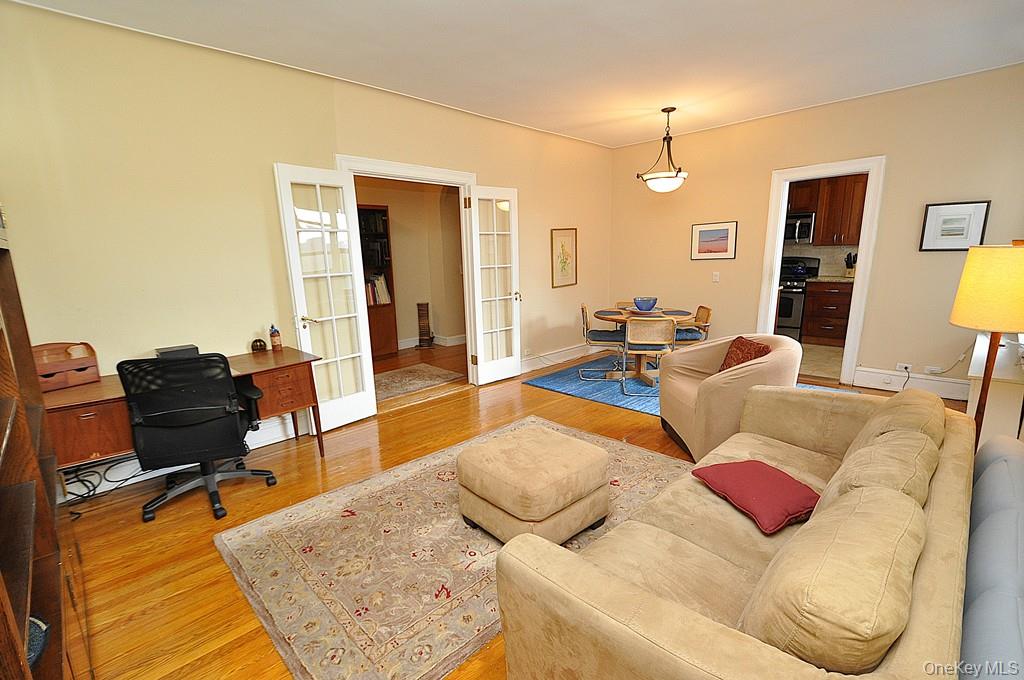 143 Garth Road 5j Property Photo 7