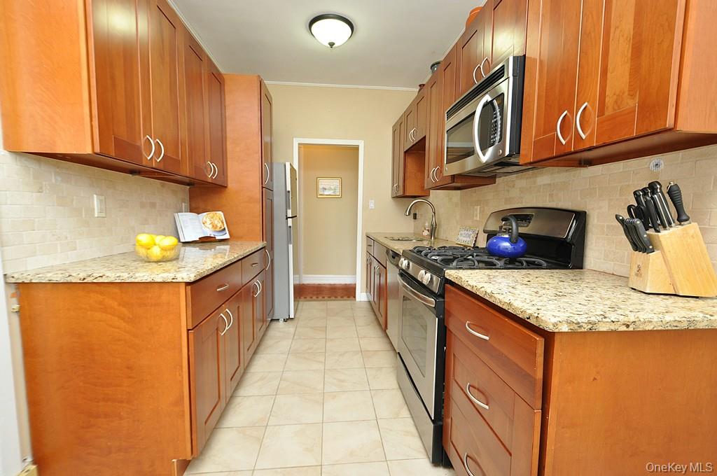 143 Garth Road 5j Property Photo 27