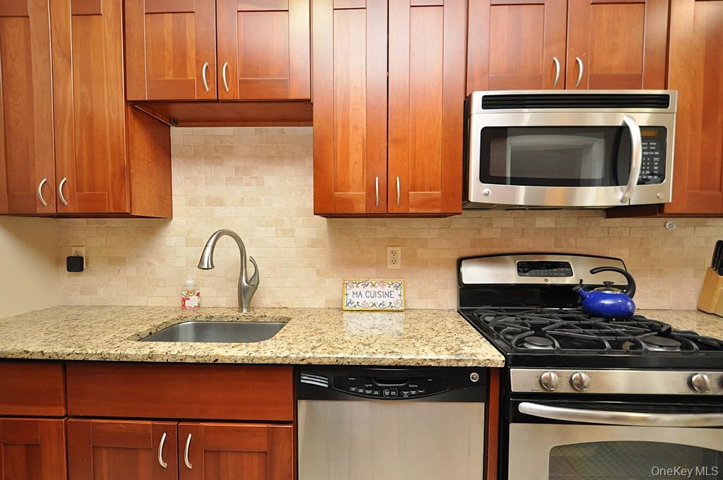 143 Garth Road 5j Property Photo 28