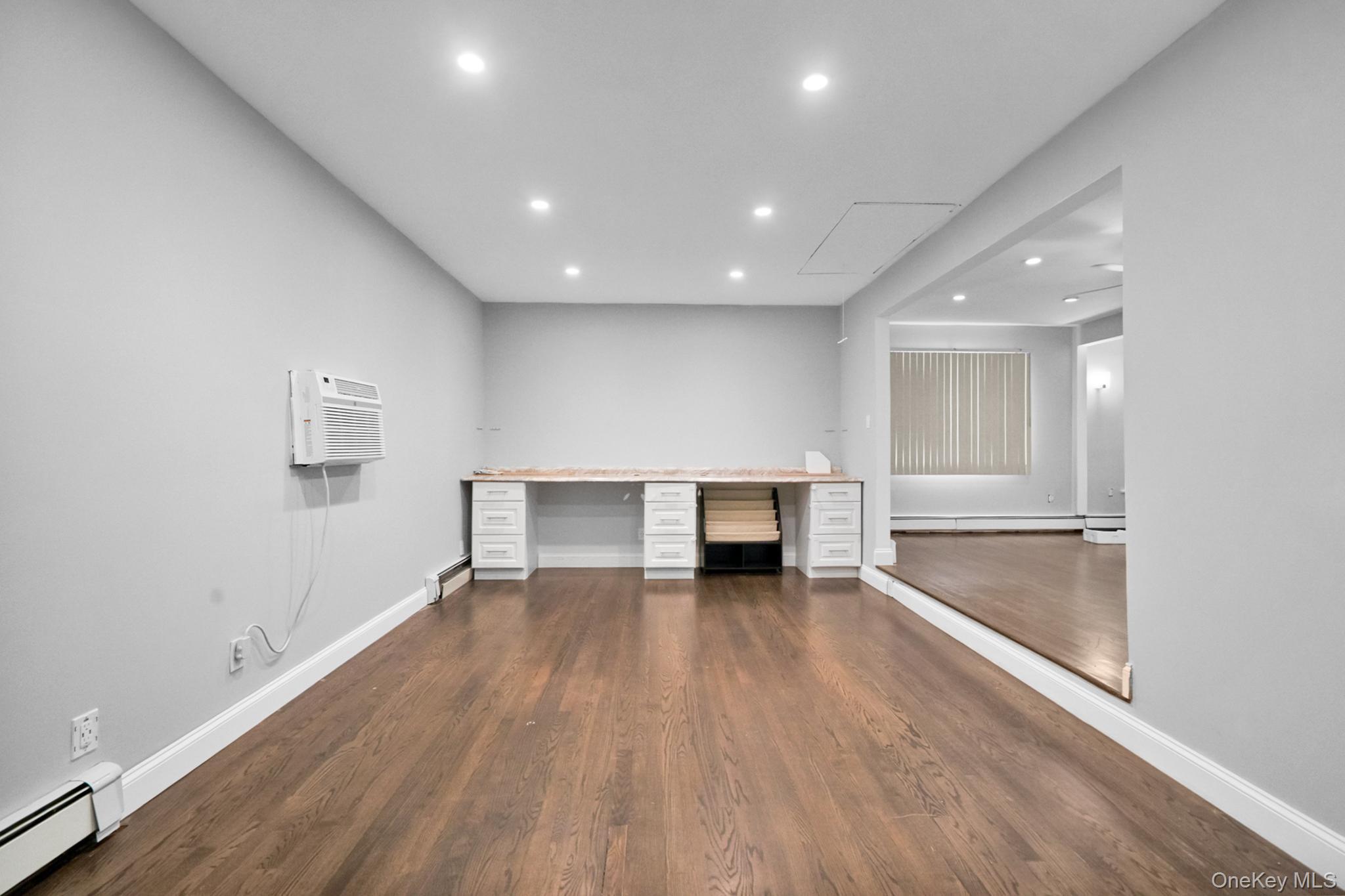 389 33rd Street Property Photo 4