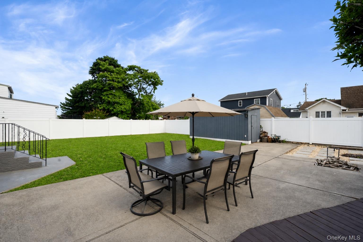 389 33rd Street Property Photo 11