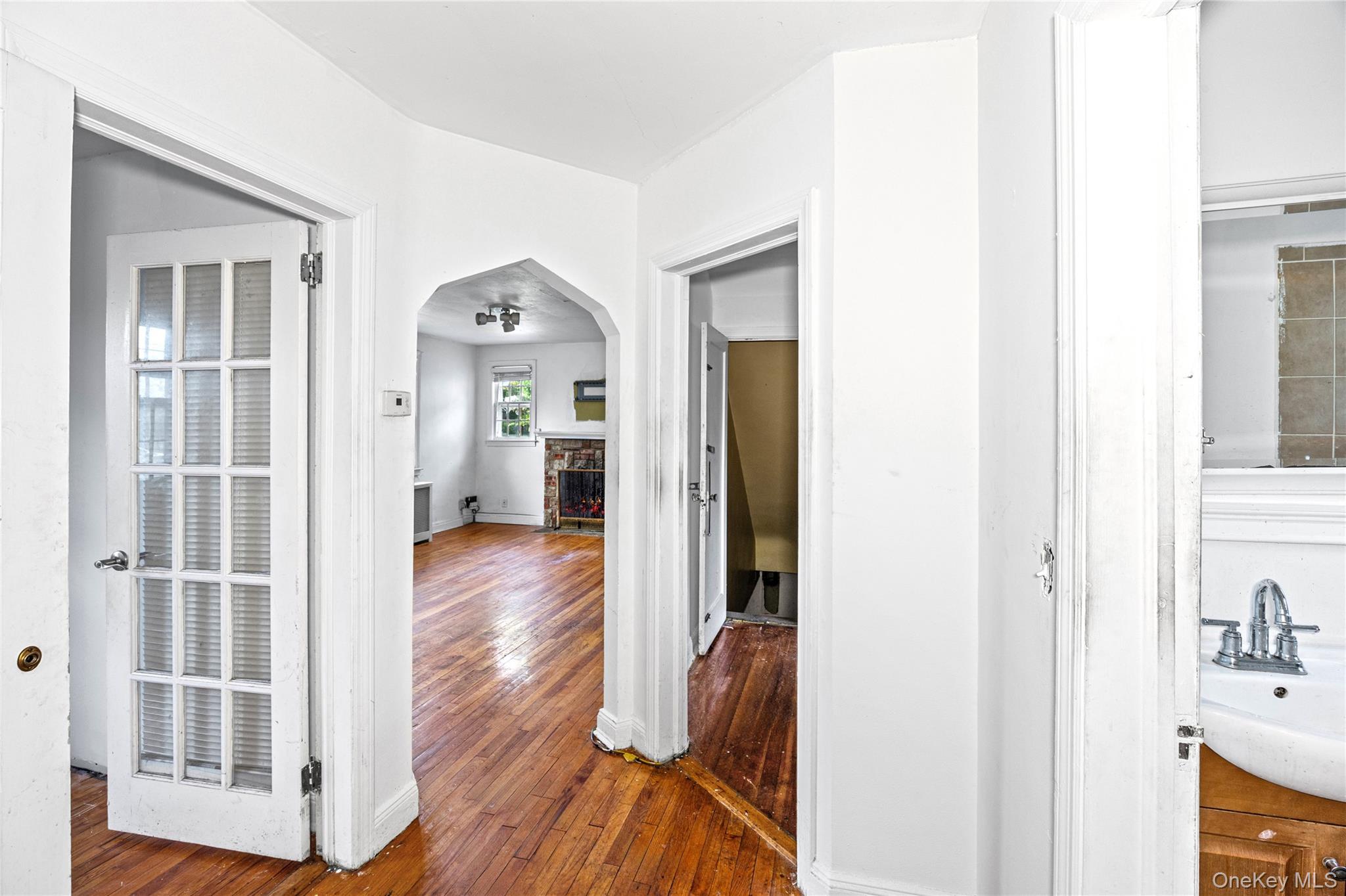 674 Henry Street Property Photo 17