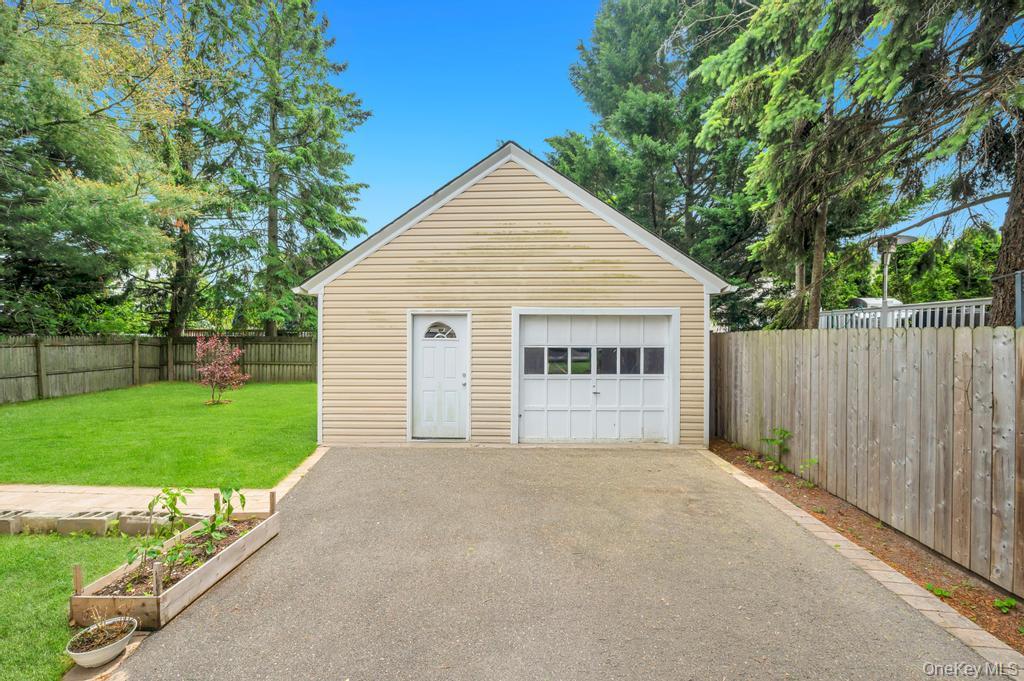 12 Mallar Avenue Property Photo 18
