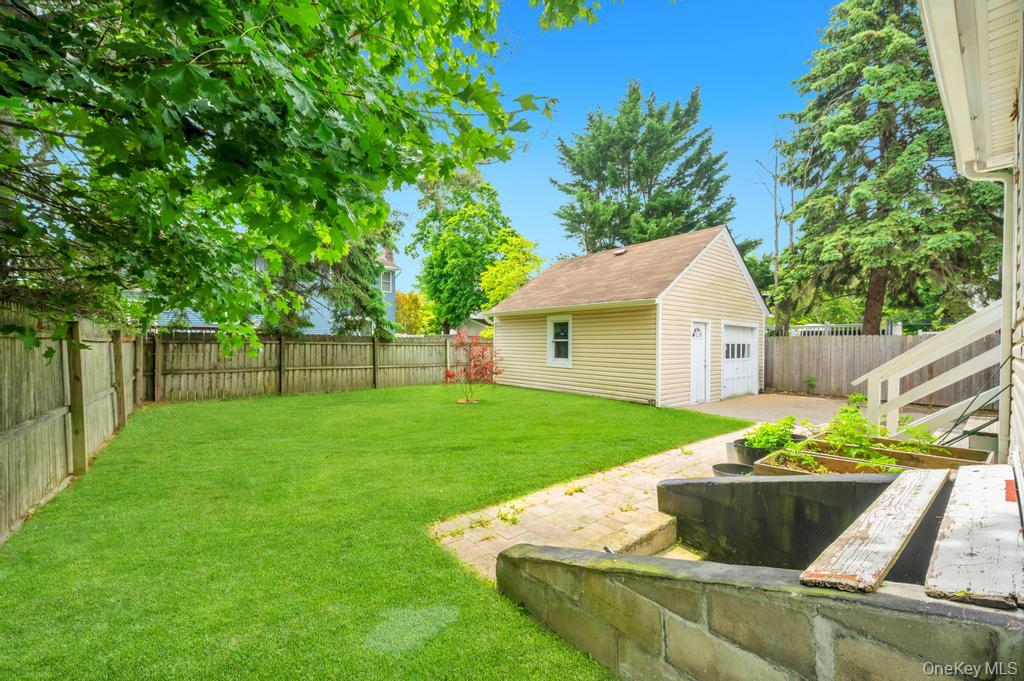 12 Mallar Avenue Property Photo 22